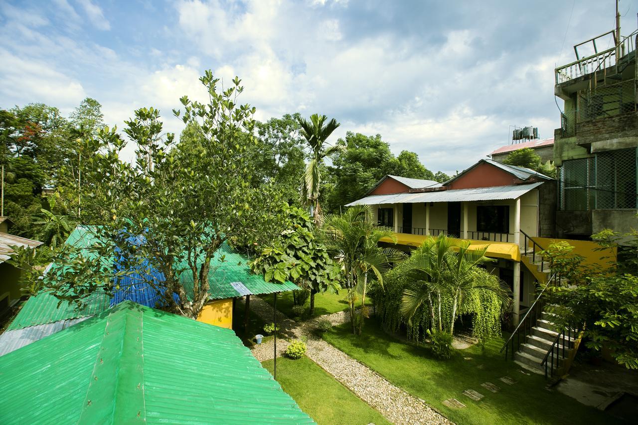 Sauraha Nana Hotel Экстерьер фото