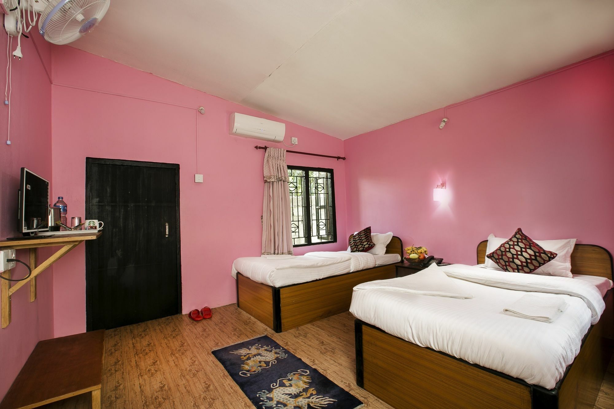 Sauraha Nana Hotel Экстерьер фото